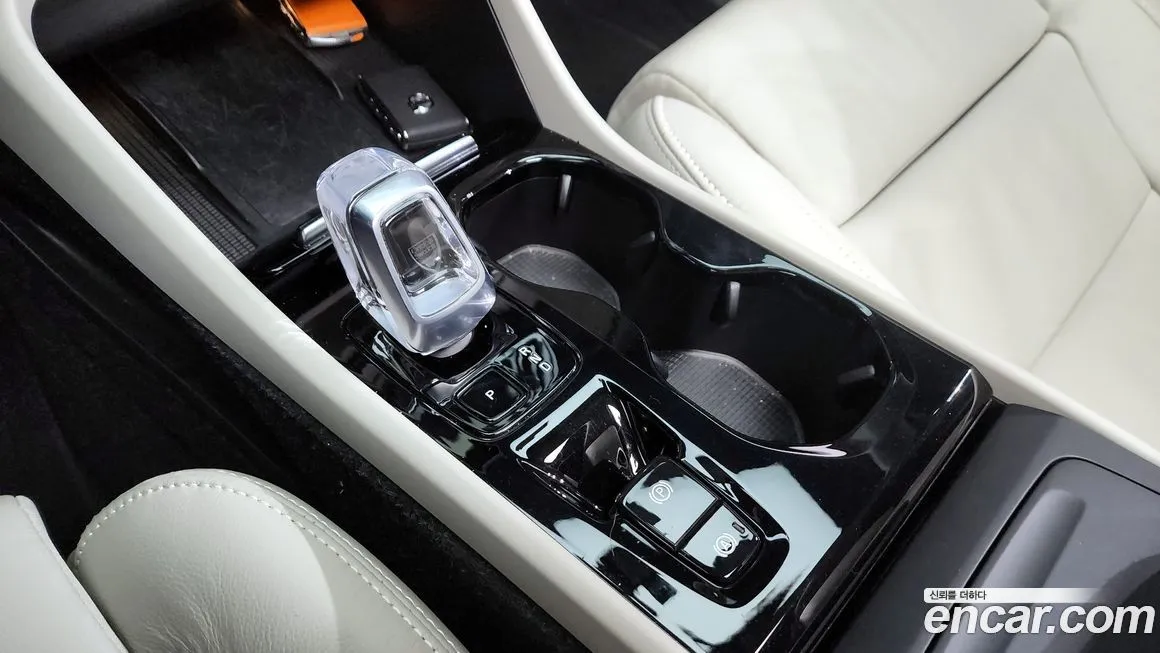 Volvo XC40 2023 из KR, фото 9