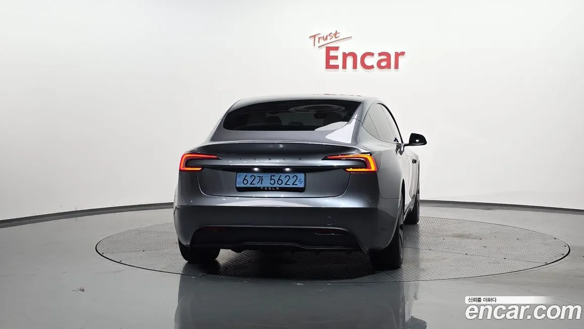 Tesla Model 3 2025 из KR, фото 4