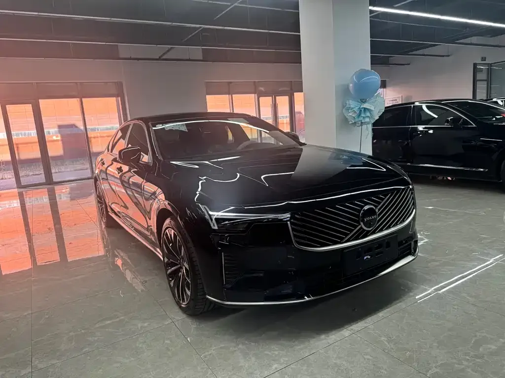 Volvo S90 2025 из CN, фото 2