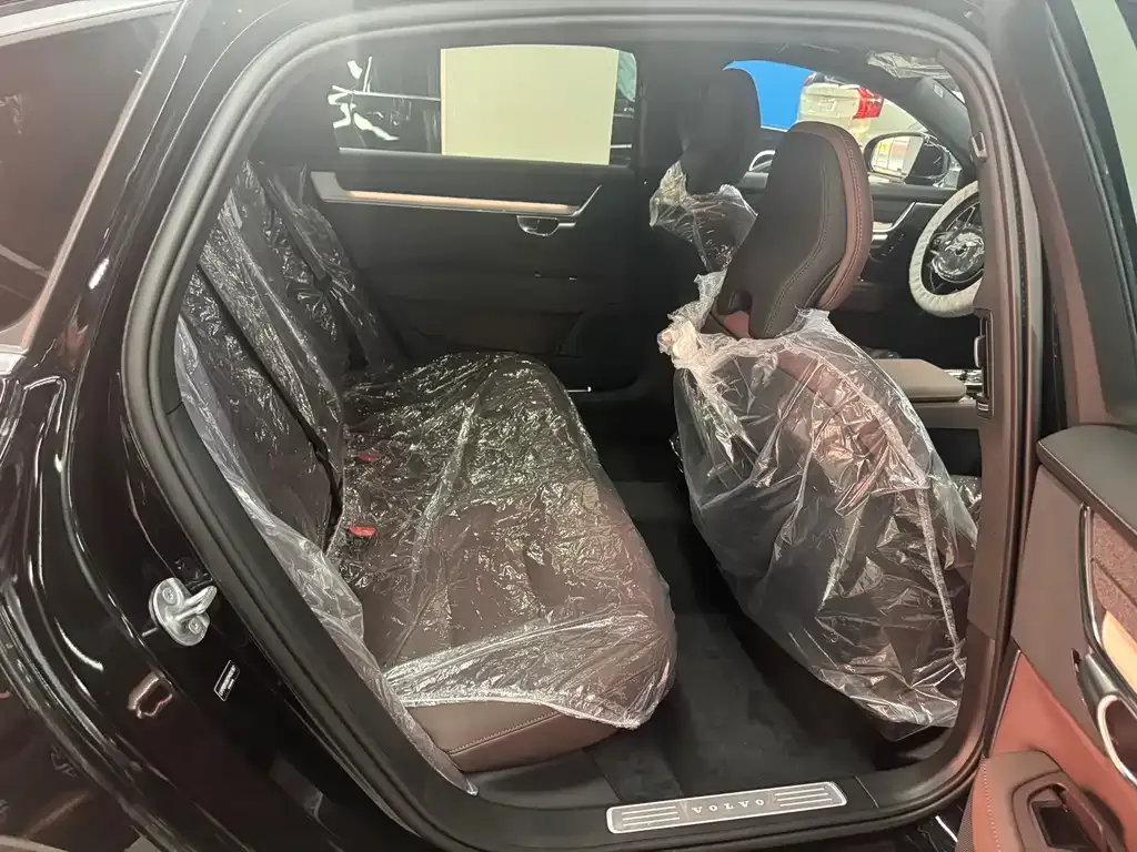 Volvo S90 2025 из CN, фото 4