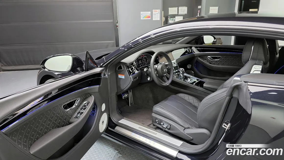 Bentley Continental 2023 из KR, фото 10