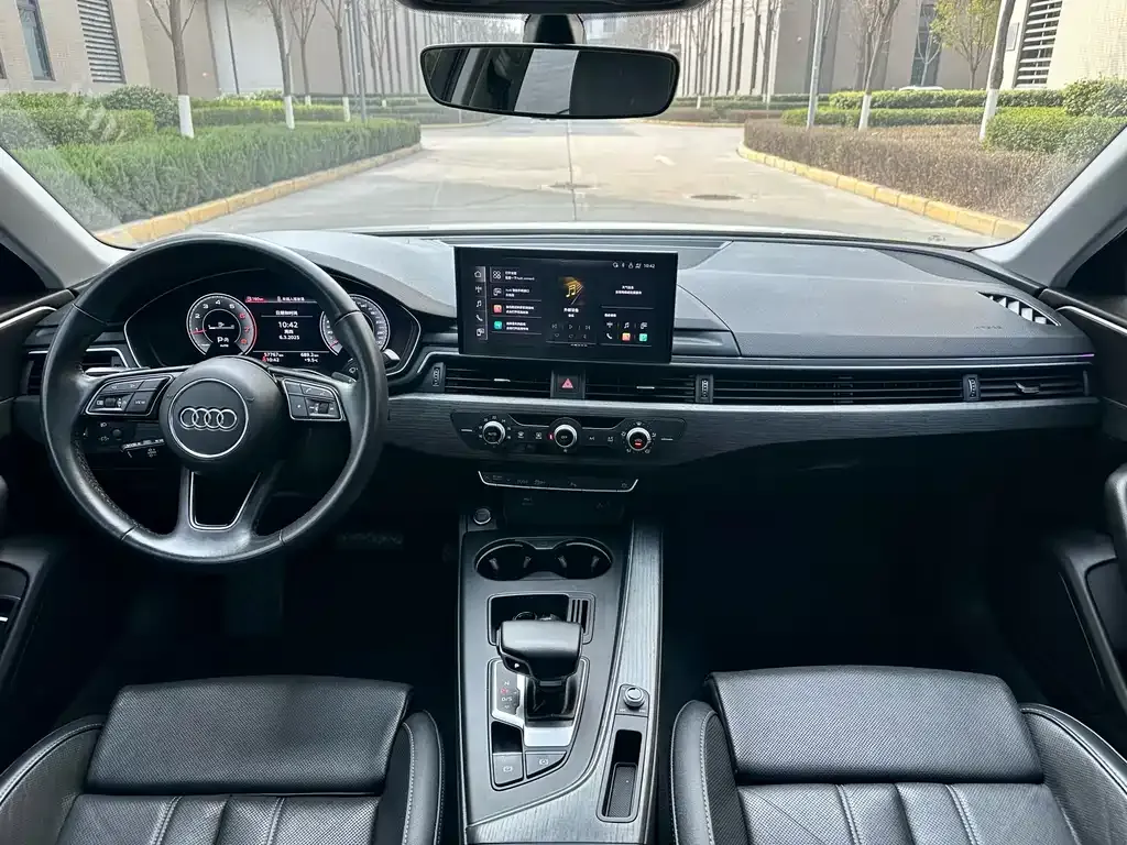 Audi A4L 2022 из CN, фото 7
