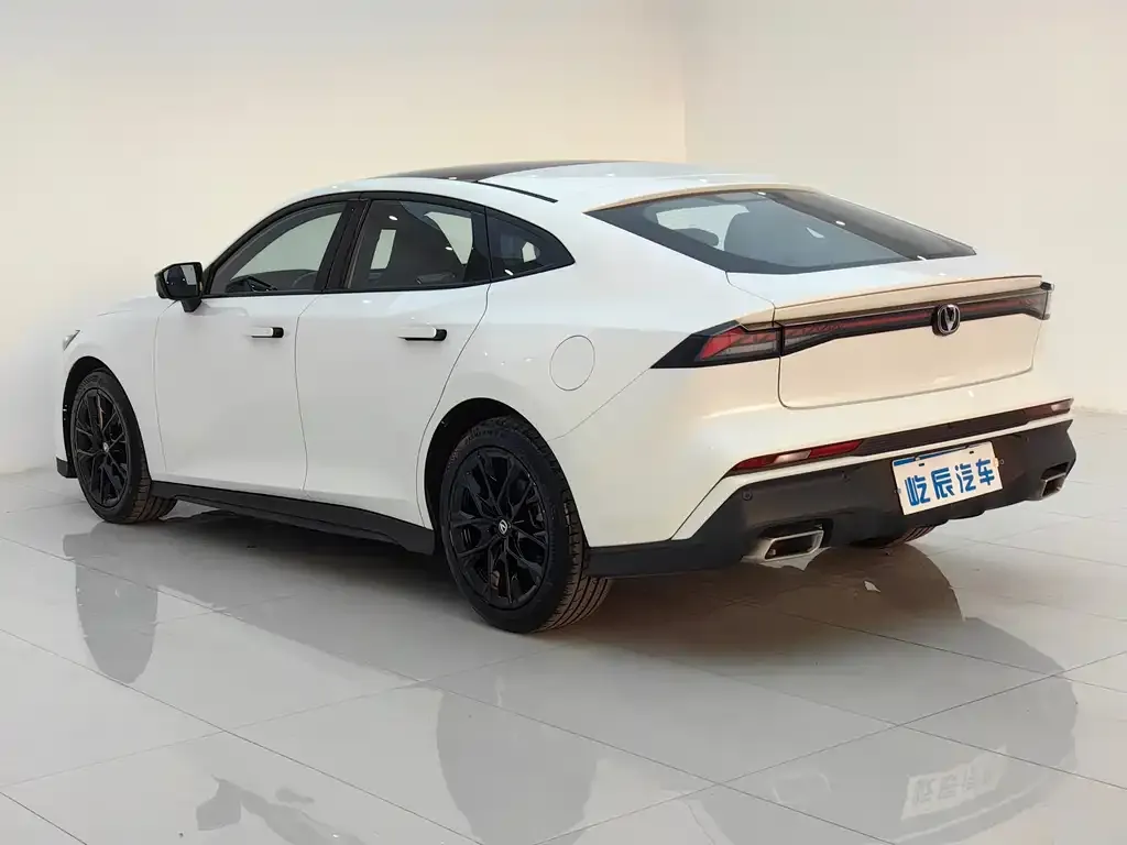 Changan UNI-V 2024 из CN, фото 4