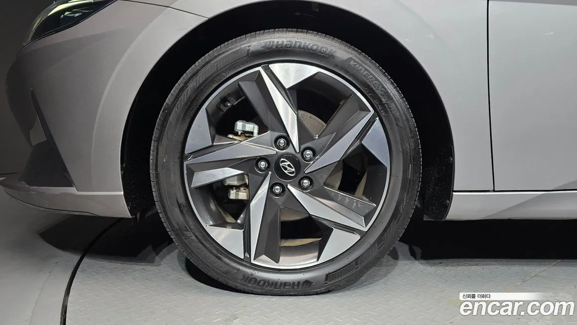 Hyundai AVANTE — фото 5