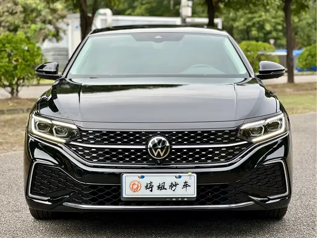 Volkswagen Passat 2024 из CN, фото 2