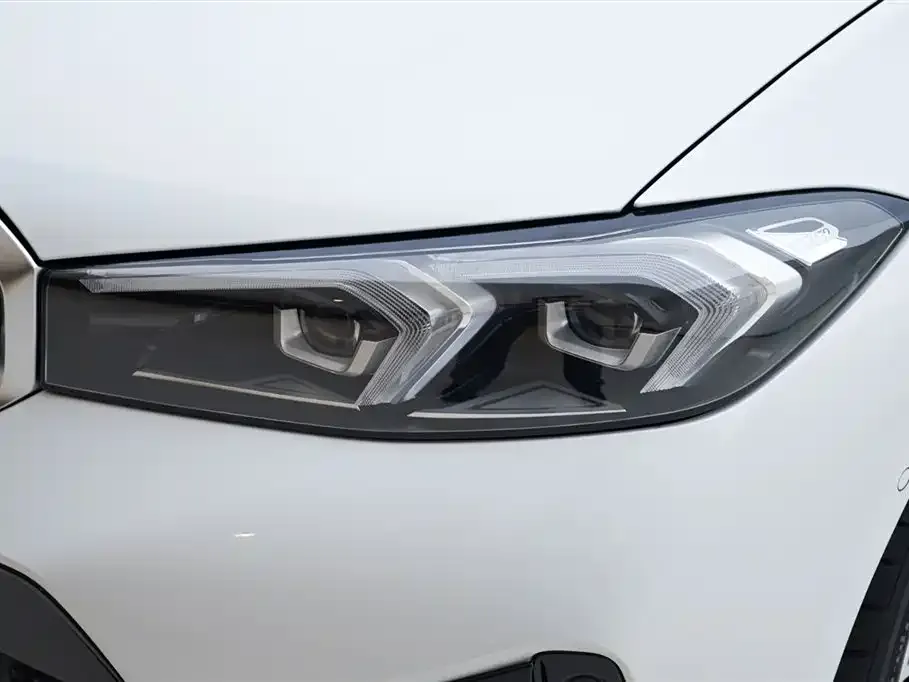 BMW 3 Series 2024 из CN, фото 9