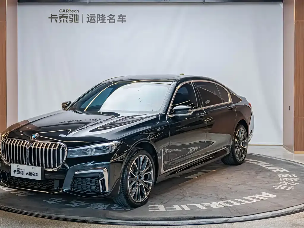 BMW 7 Series 2022 из CN, фото 1