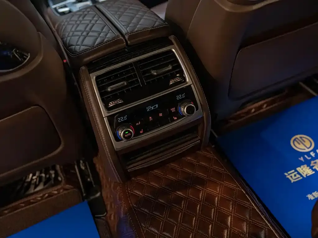 BMW 7 Series 2022 из CN, фото 8