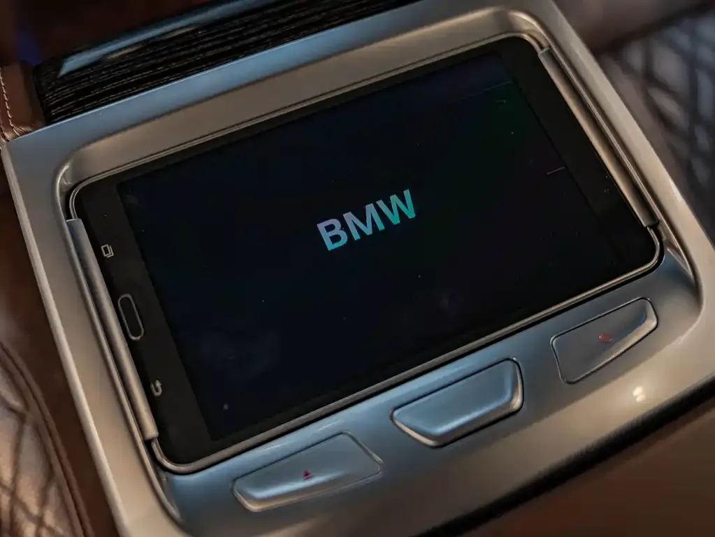 BMW 7 Series 2022 из CN, фото 9