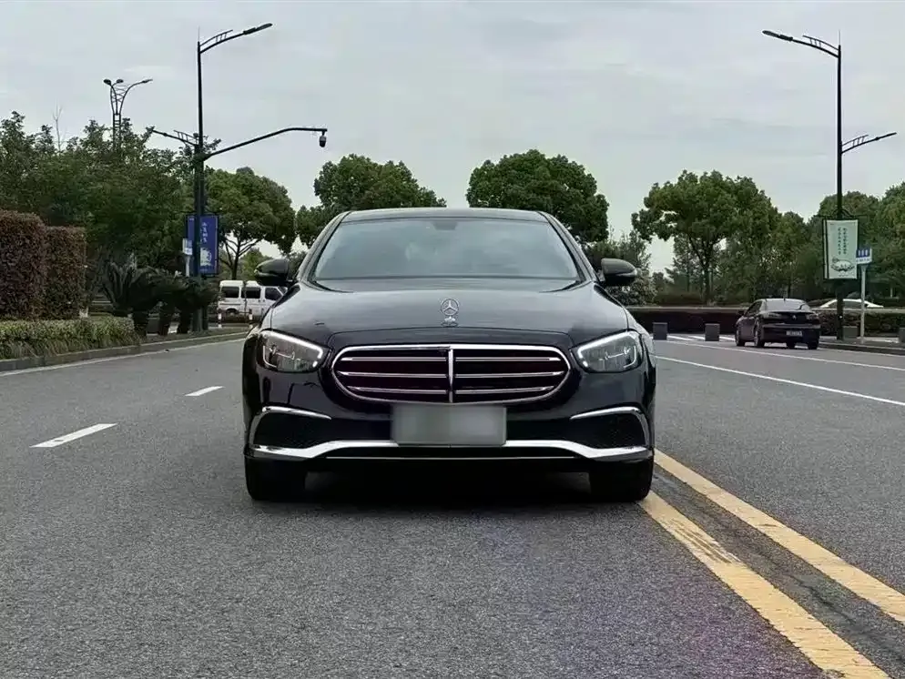 Mercedes-Benz E-Class 2023 из CN, фото 3