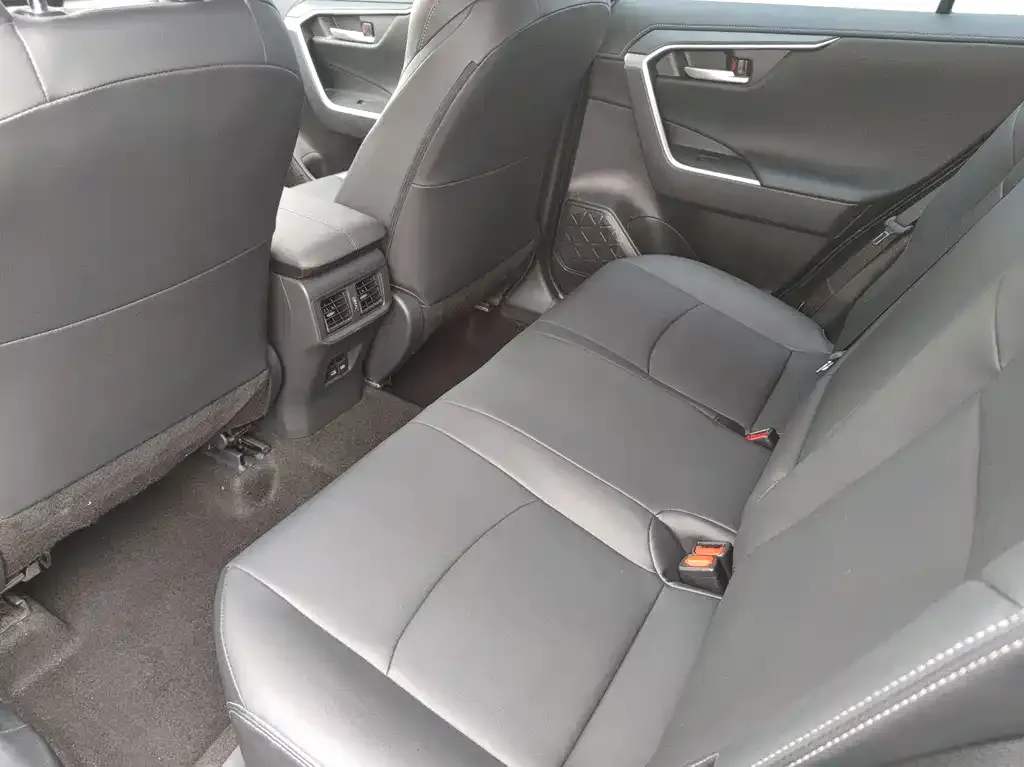 Toyota Wildlander 2024 из CN, фото 7
