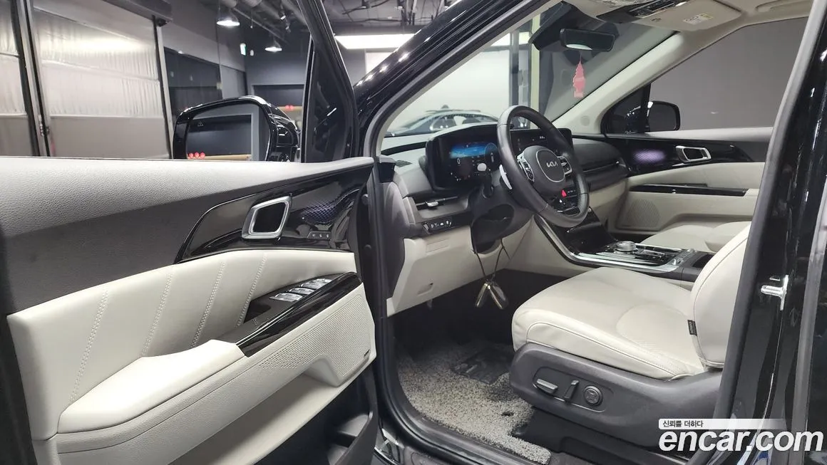 Kia Carnival — фото 10