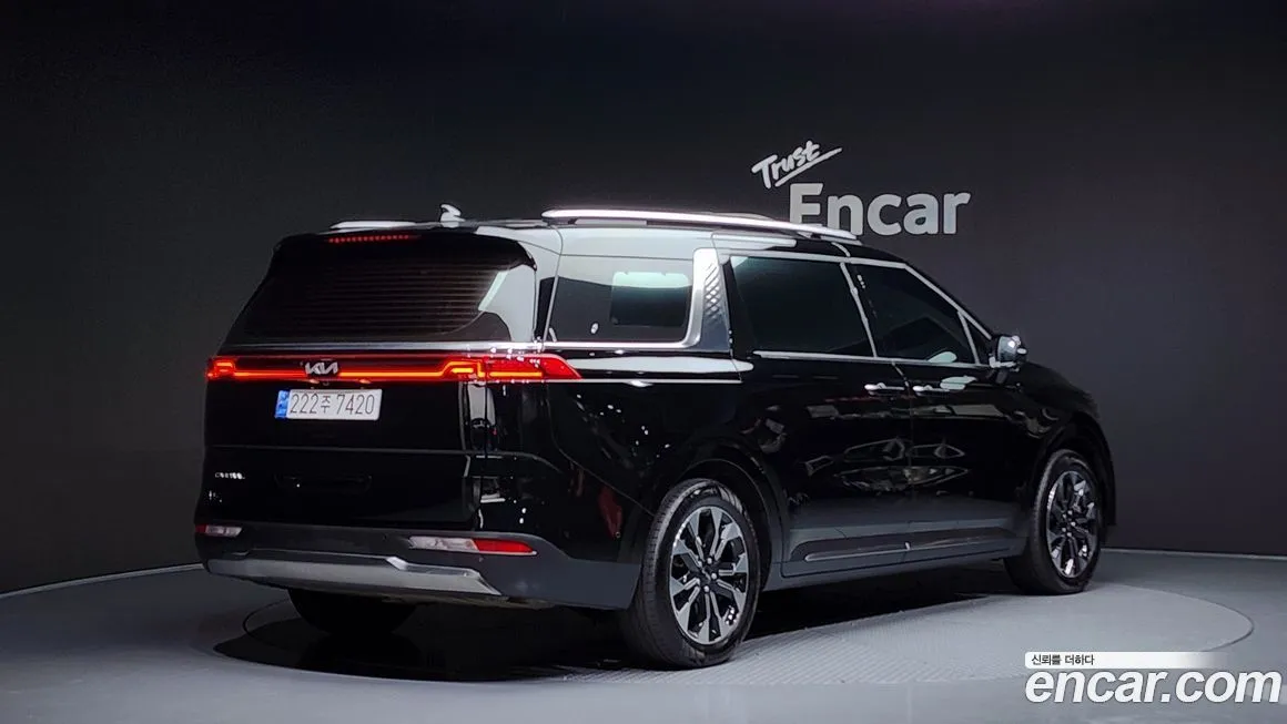 Kia Carnival — фото 2