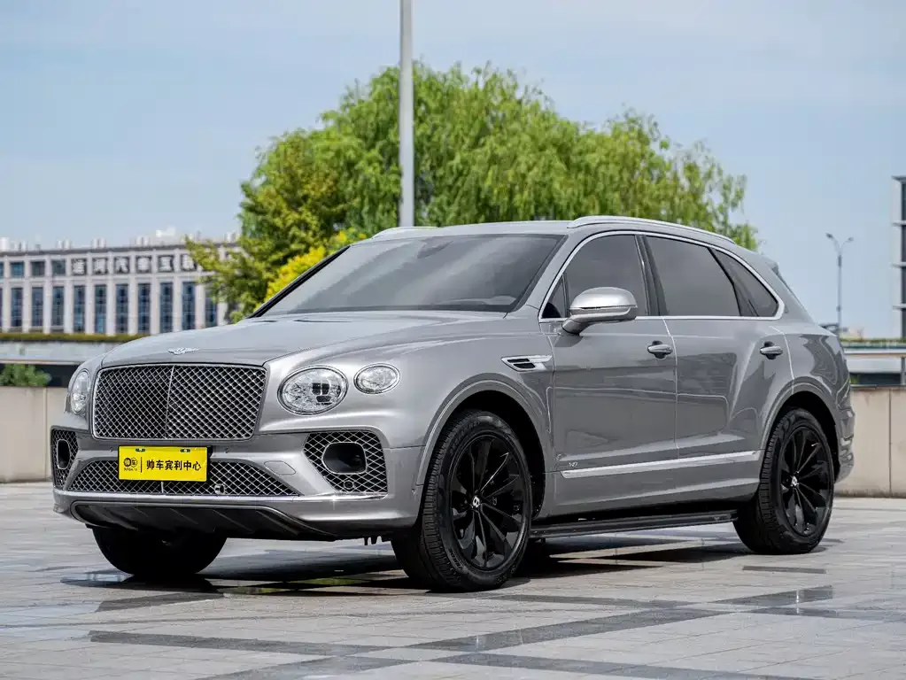 Bentley Bentayga 2023 из CN, фото 1