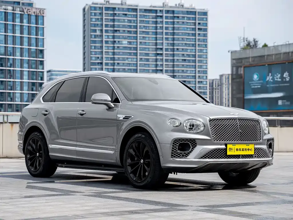 Bentley Bentayga 2023 из CN, фото 3