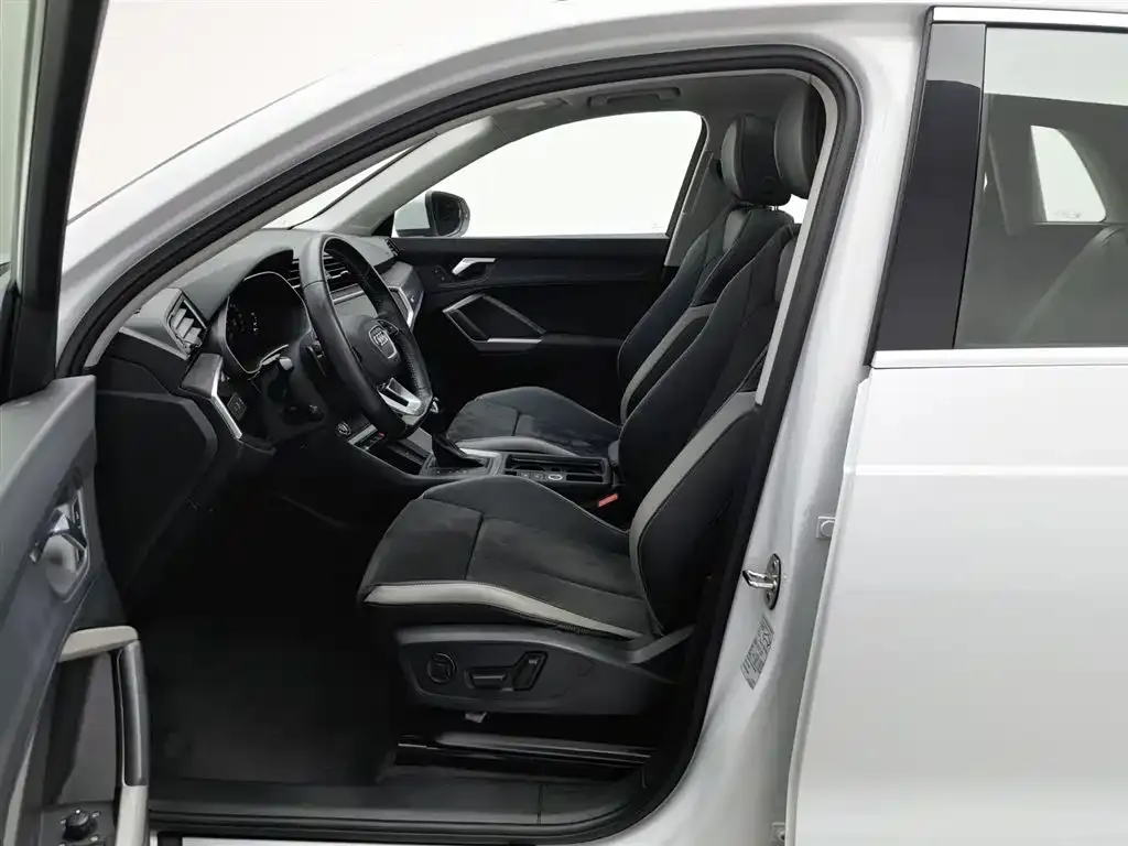 Audi Q3 2021 из CN, фото 10