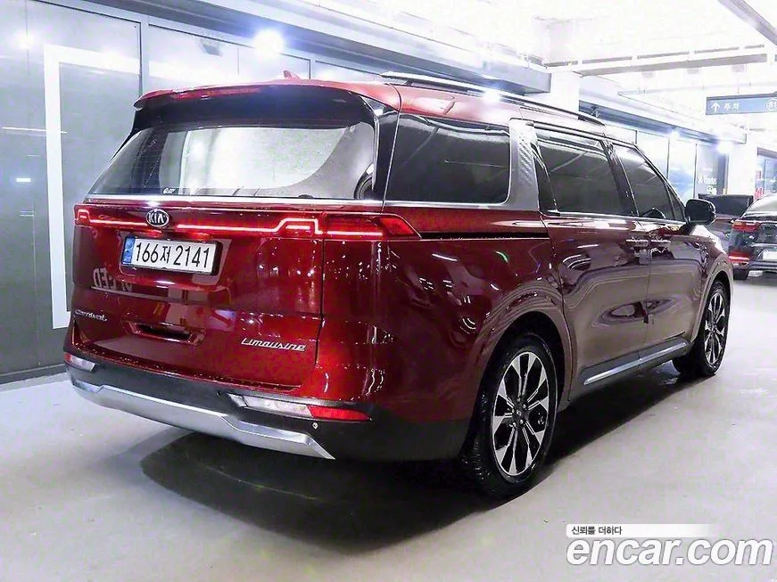 Kia Carnival — фото 4