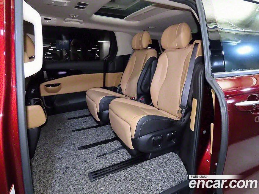 Kia Carnival — фото 7