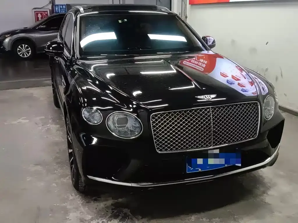 Bentley Bentayga 2021 из CN, фото 2