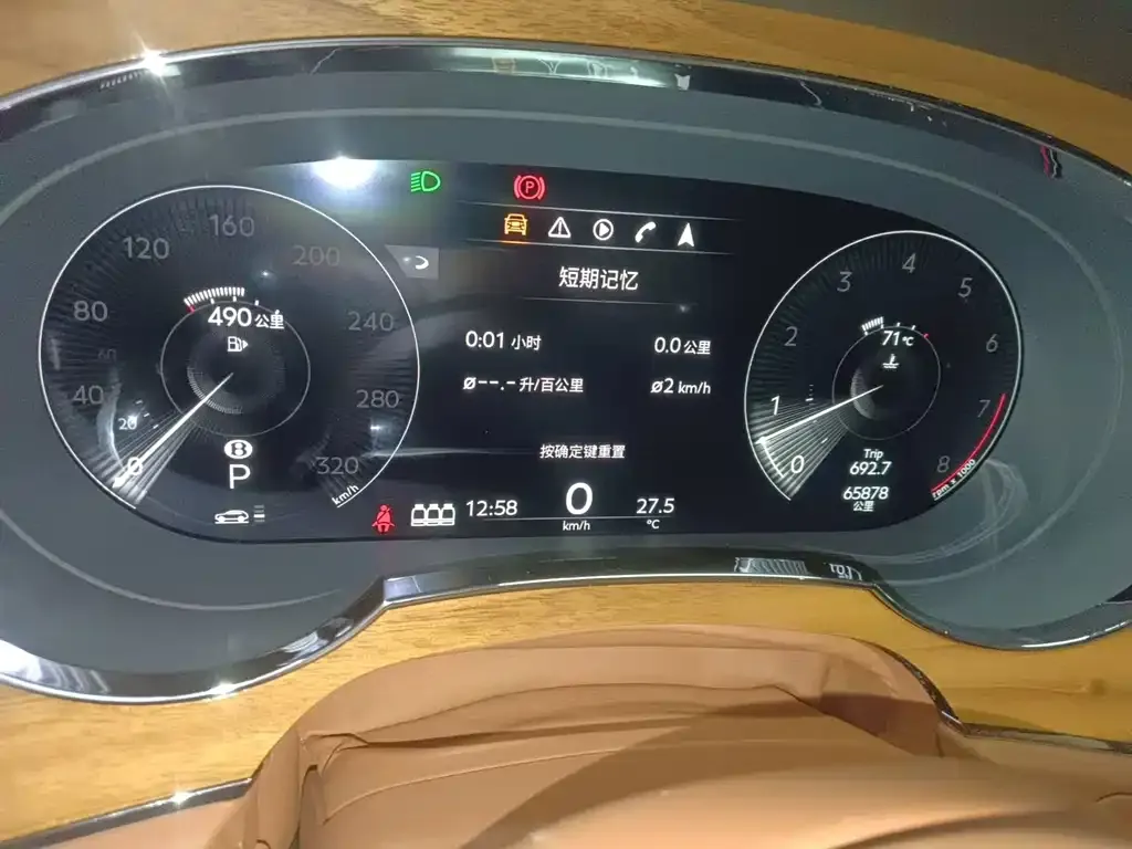 Bentley Bentayga 2021 из CN, фото 6