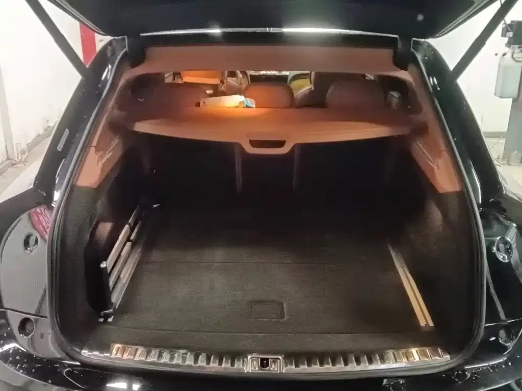 Bentley Bentayga 2021 из CN, фото 9