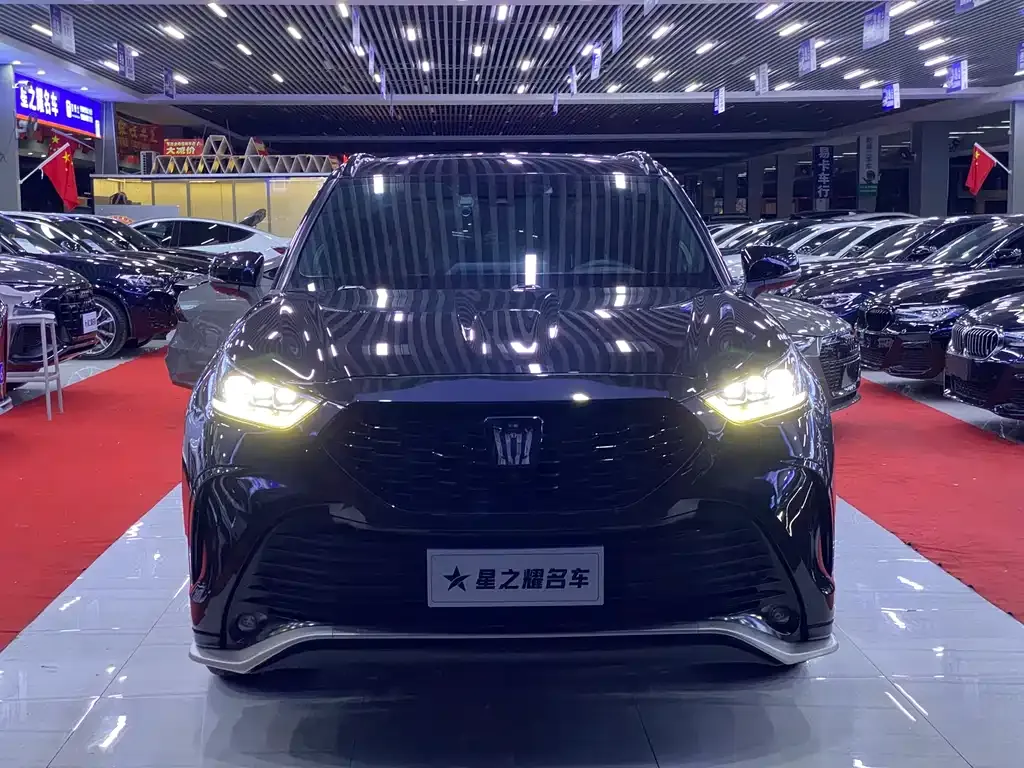 Toyota Crown Kluger 2021 из CN, фото 2