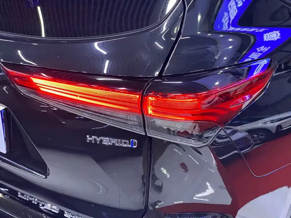 Toyota Crown Kluger 2021 из CN, фото 6