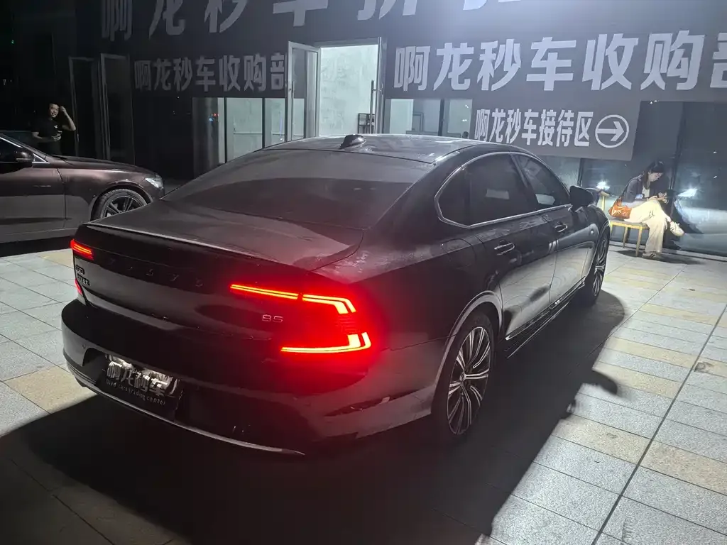 Volvo S90 2023 из CN, фото 8