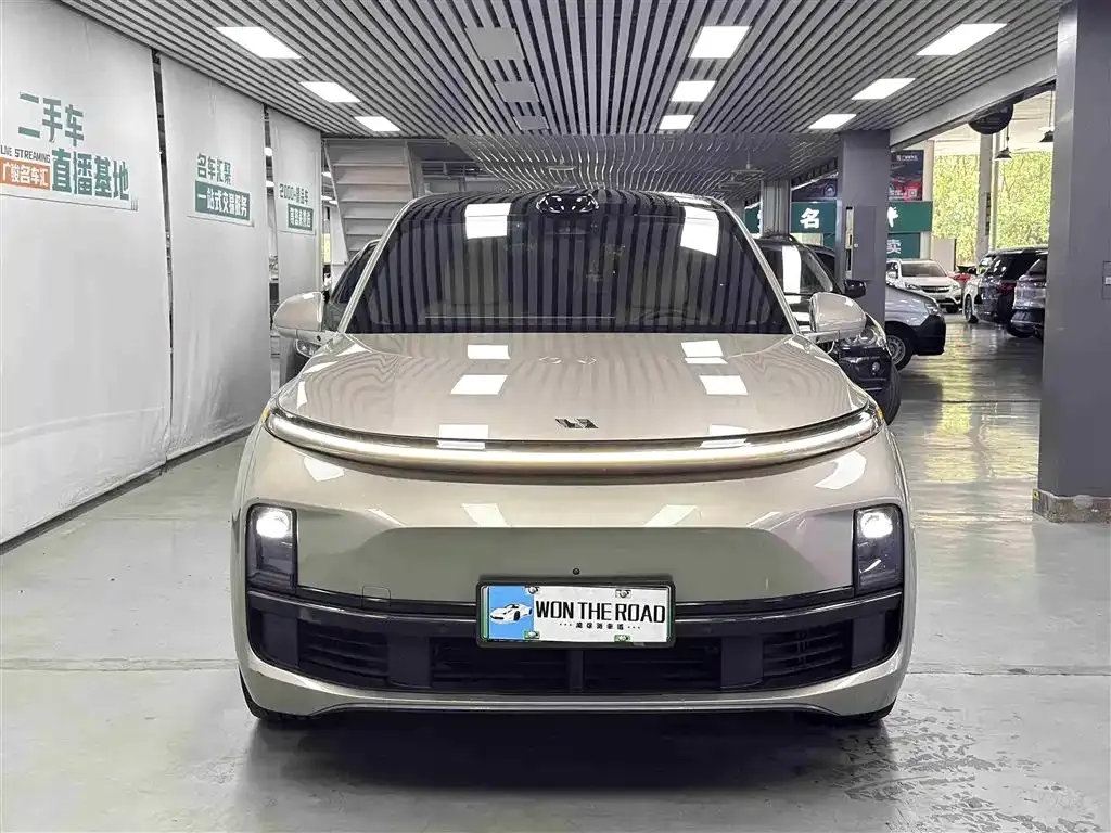 Li Auto L8 2023 из CN, фото 2
