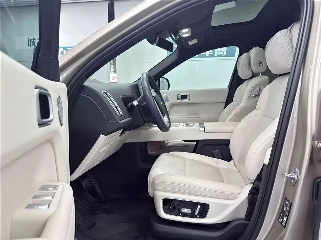 Li Auto L8 2023 из CN, фото 8