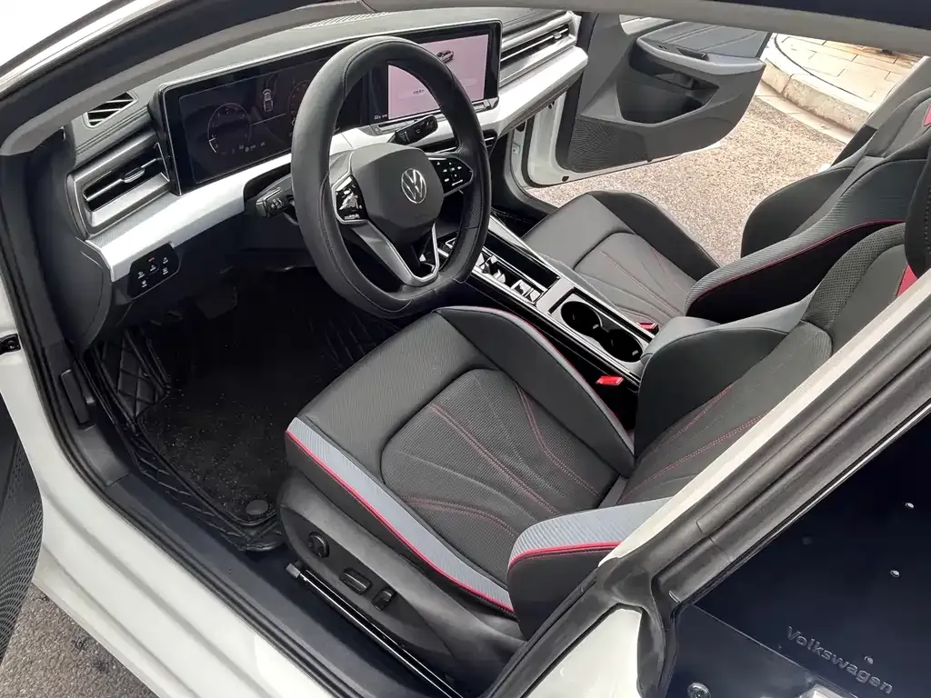 Volkswagen Lamando 2024 из CN, фото 8