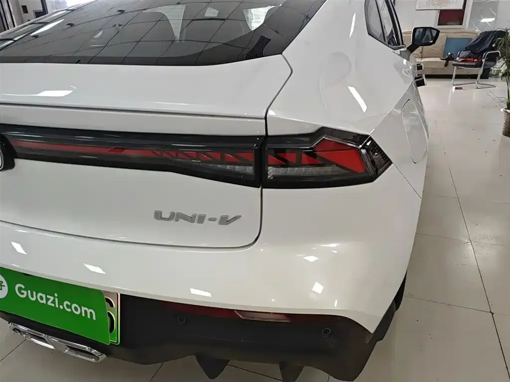 Changan UNI-V iDD 2025 из CN, фото 8
