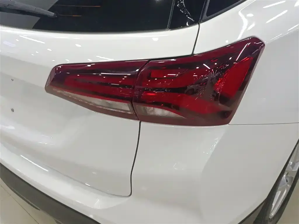 Chevrolet Equinox 2022 из CN, фото 8