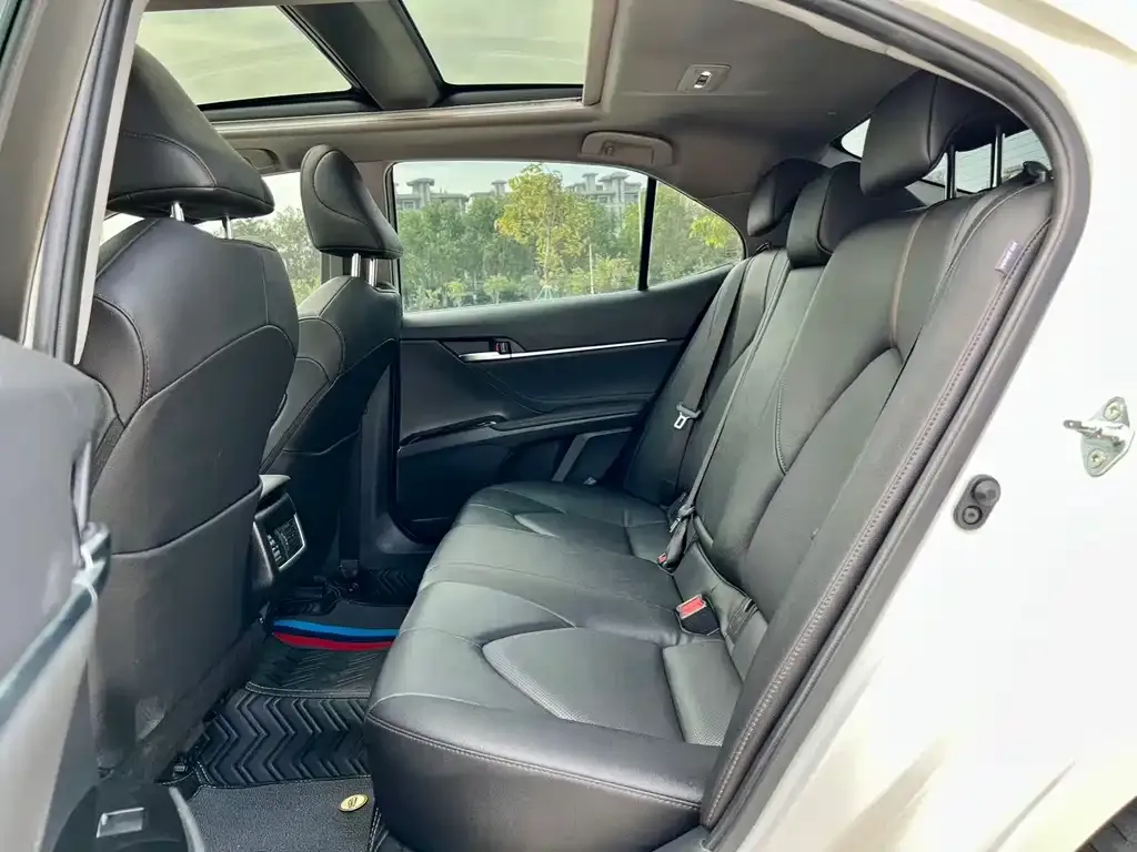 Toyota Camry 2023 из CN, фото 10