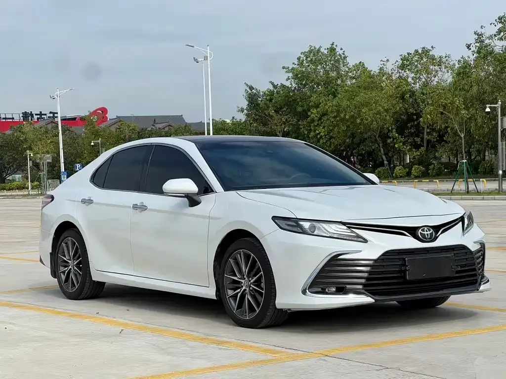 Toyota Camry 2023 из CN, фото 2
