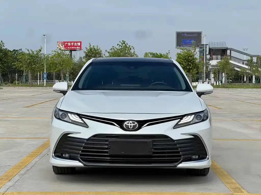 Toyota Camry 2023 из CN, фото 3