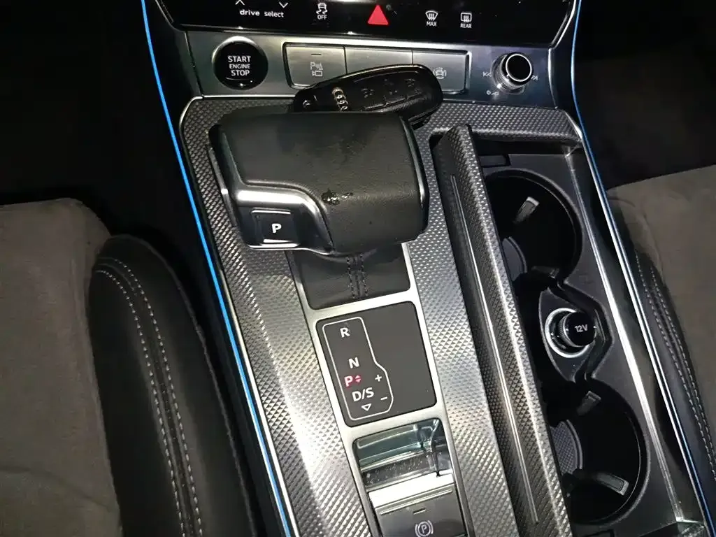 Audi A6L 2024 из CN, фото 7