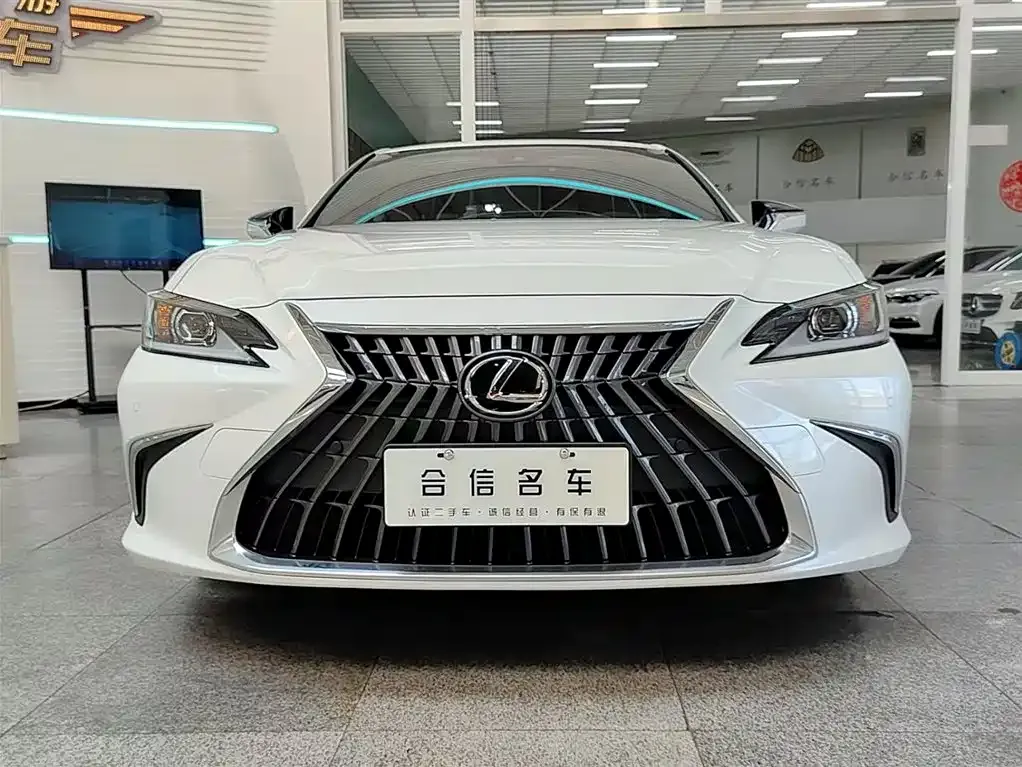 Lexus ES 2024 из CN, фото 2