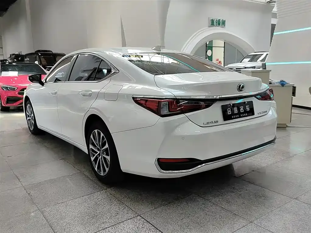 Lexus ES 2024 из CN, фото 4