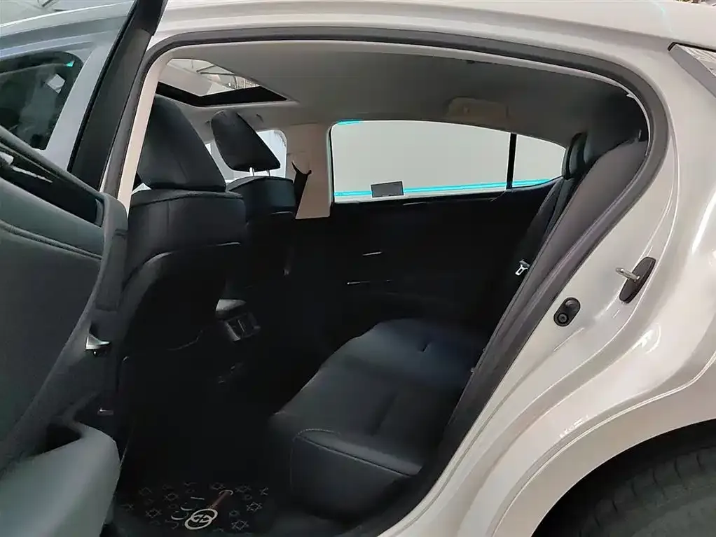 Lexus ES 2024 из CN, фото 8