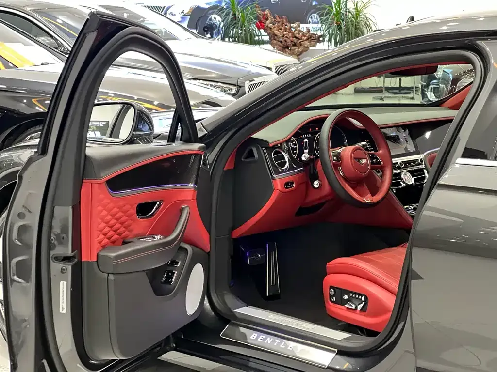 Bentley Flying Spur 2021 из CN, фото 5