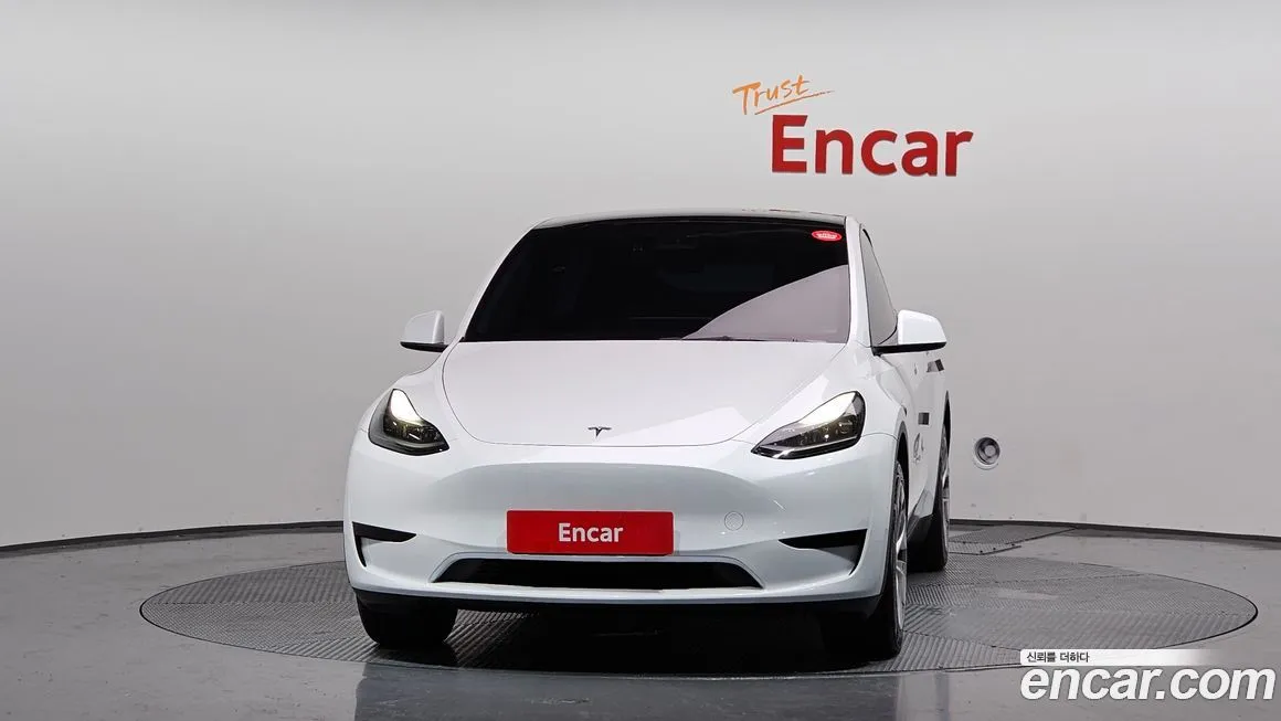 Tesla Model Y — фото 3