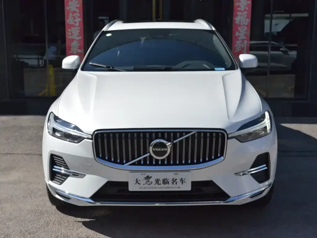 Volvo XC60 2024 из CN, фото 2