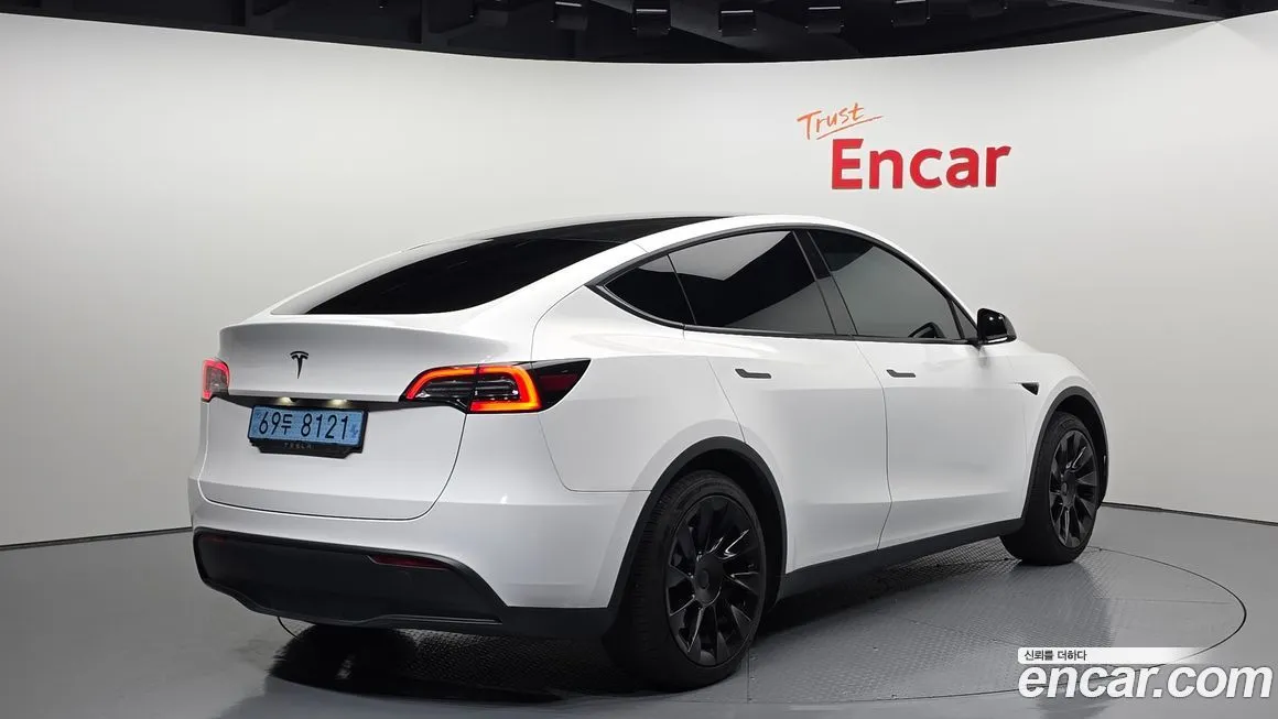 Tesla Model Y 2021 из KR, фото 2