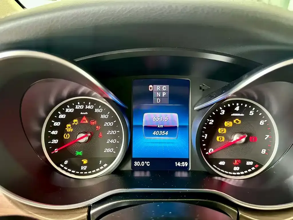 Mercedes-Benz V-Class 2023 из CN, фото 4