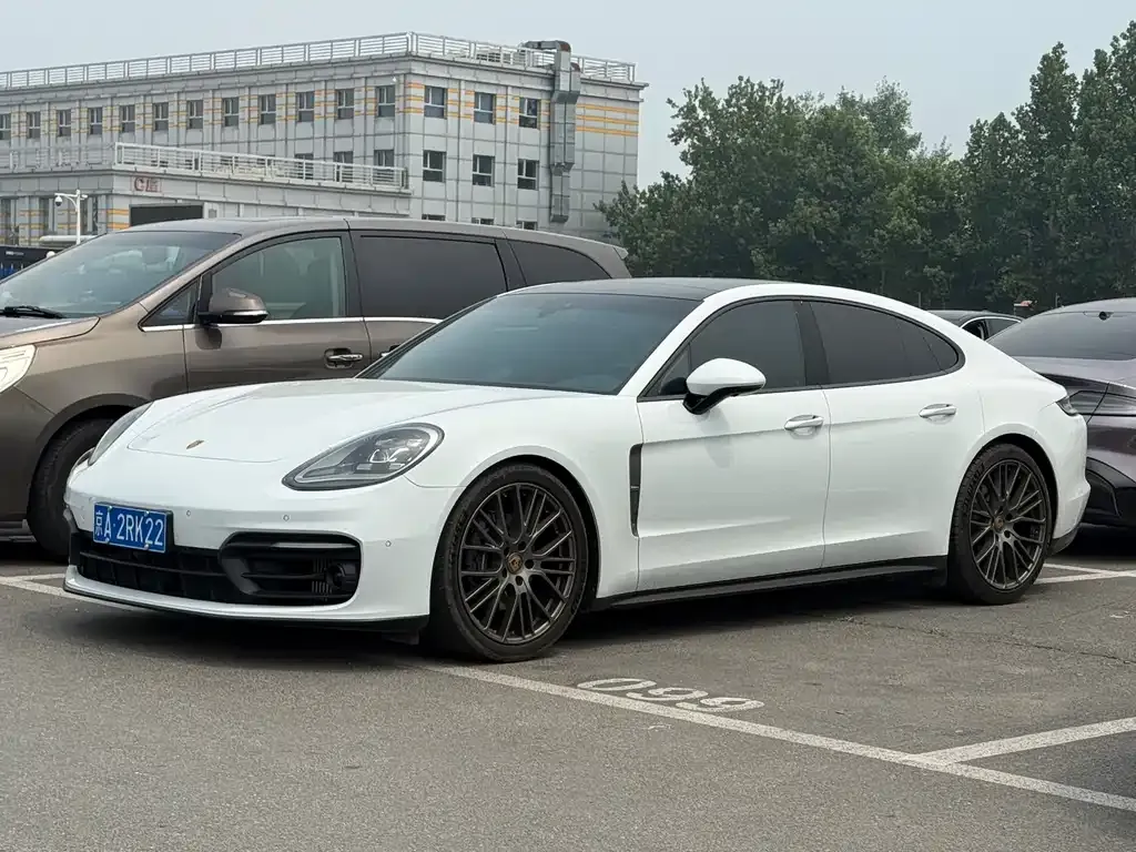Porsche Panamera 2023 из CN, фото 1