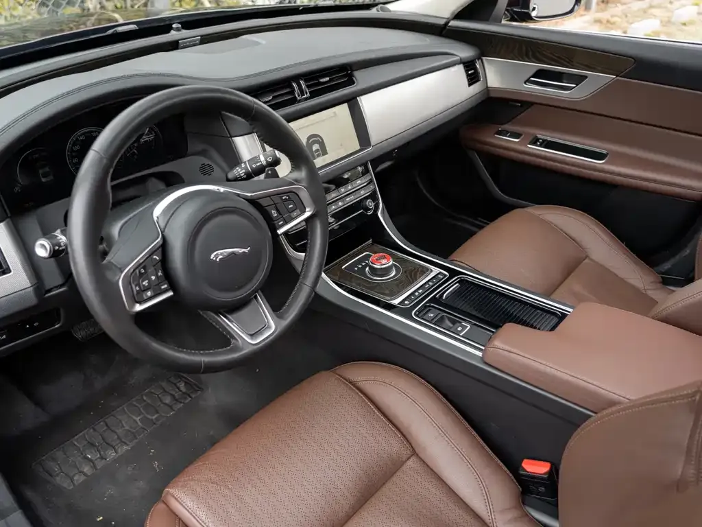 Jaguar XFL 2021 из CN, фото 10
