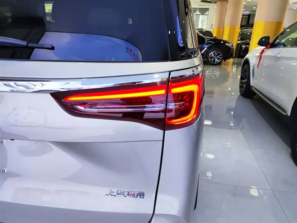 Buick GL8 2023 из CN, фото 8