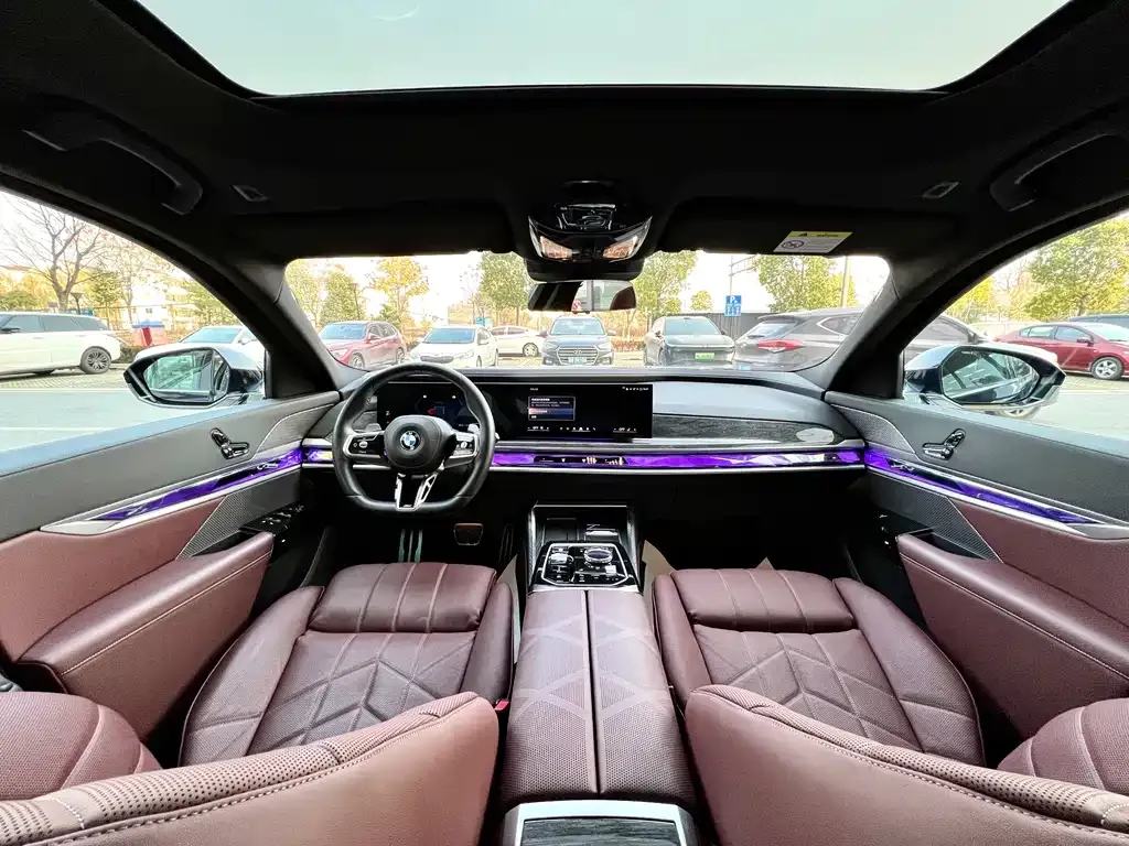BMW 7 Series 2024 из CN, фото 7