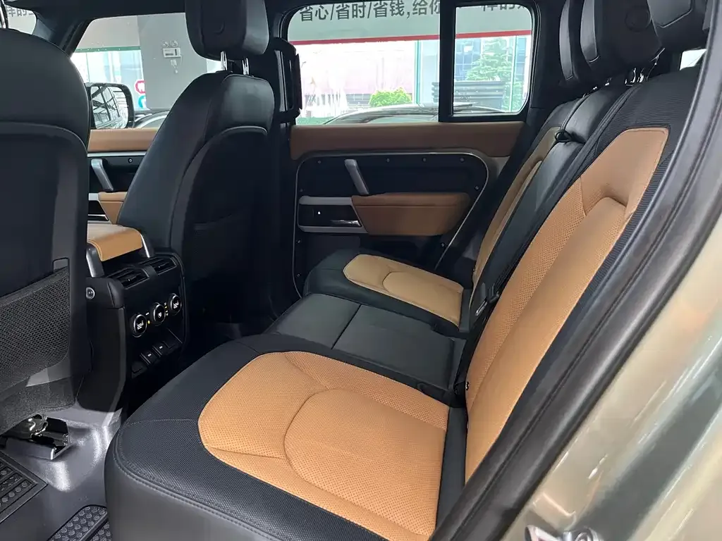Land Rover Defender 2023 из CN, фото 8